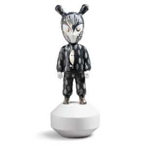 KAWS HOLIDAY CHANGBAI MOUNTAIN FIGURE 黒 KAWS Holiday Changbai Mountain Vinyl Figure Black - US